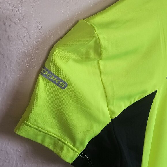 Brooks Kids Neon Yellow & Black Athletic Shirt Size M With Reflective Accents - Picture 6 of 6